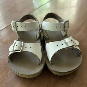 Toddler girl white Sun San sandals size 7 GUC